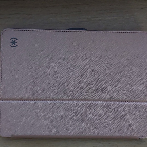 Apple Ipad 6th Generation - Picture 6 of 8